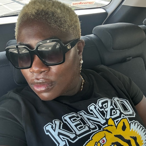 Meet your Posher, Duntan - Picture 1 of 2